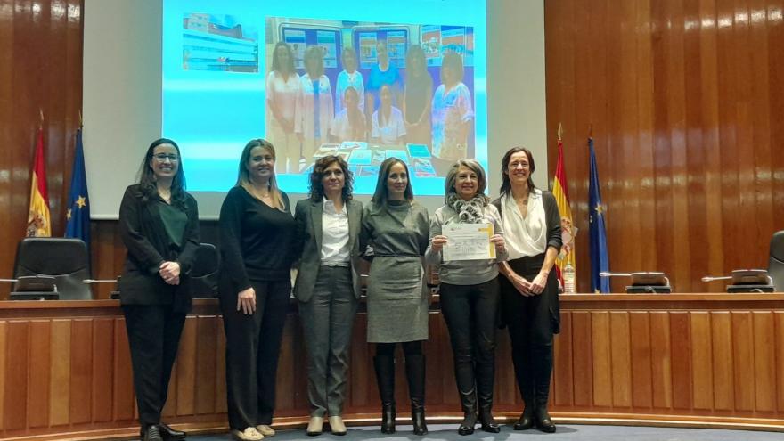 La dirección de enfermería recibió el certificado de haber superado la Fase 3D de la IHAN, en el Ministerio de Sanidad