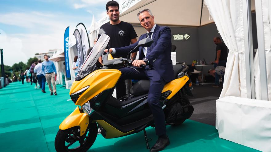 La Comunidad de Madrid pide al Gobierno central 70 millones de euros más para ayudas a la movilidad eléctrica  El consejero Novillo