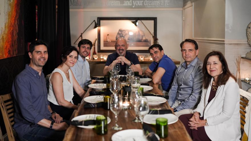 Díaz Ayuso arranca su viaje institucional a EEUU con un encuentro de trabajo con rectores de las universidades públicas madrileñas