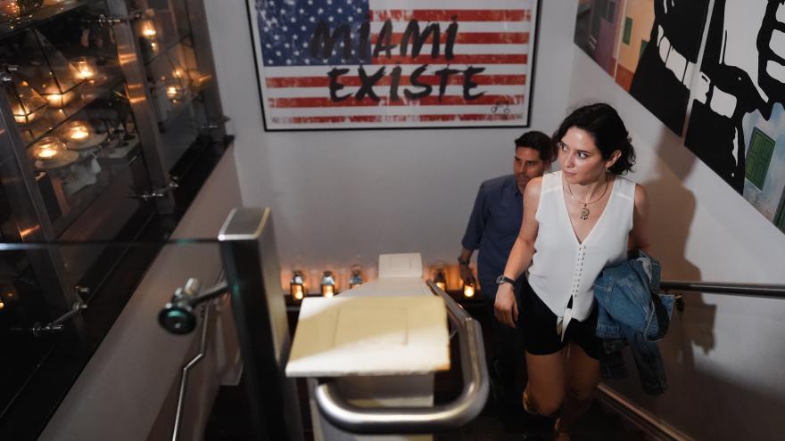 Díaz Ayuso arranca su viaje institucional a EEUU con un encuentro de trabajo con rectores de las universidades públicas madrileñas