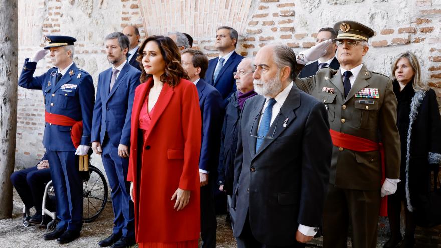 La presidenta Isabel Díaz Ayuso en el cementerio de La Florida