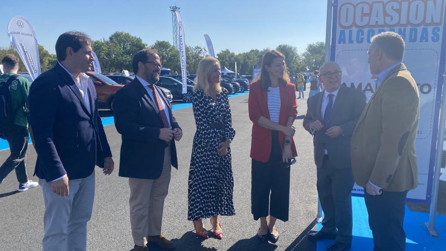 Marta Nieto, directora general de Comercio, Consumo y Servicios, en la Feria del Vehículo de Ocasión de Alcobendas