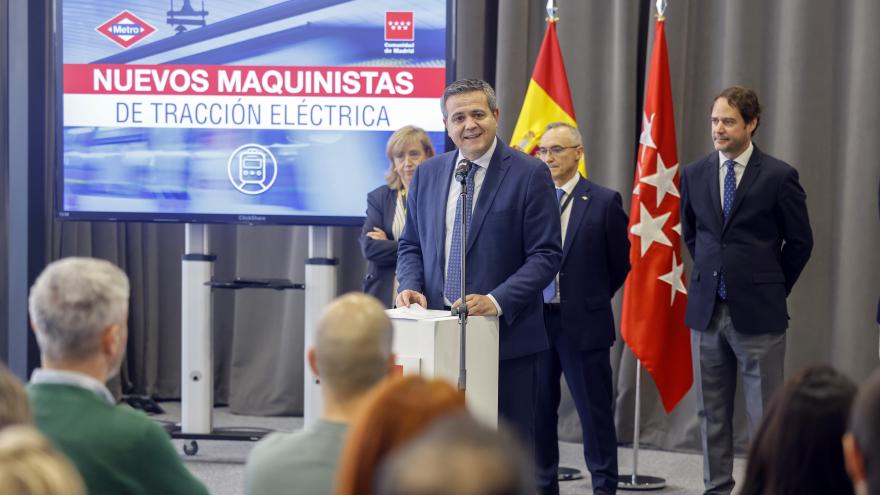 El consejero Rodrigo en el acto de bienvenida a los trabajadores de Metro