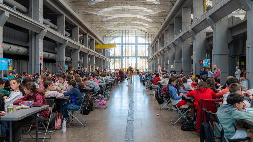 alumnos en la Semana del Emprendimiento Junior