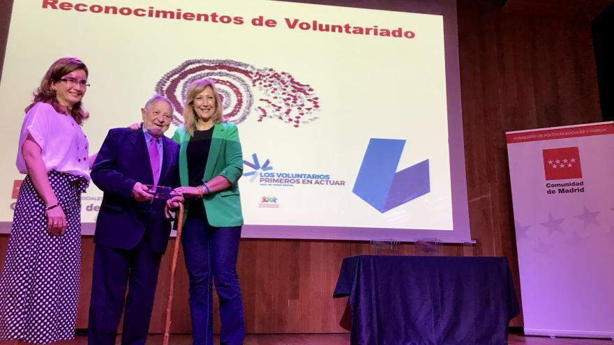 Encarna Rivero preside el acto homenaje de entrega de reconocimientos a siete voluntarios y siete entidades de la región