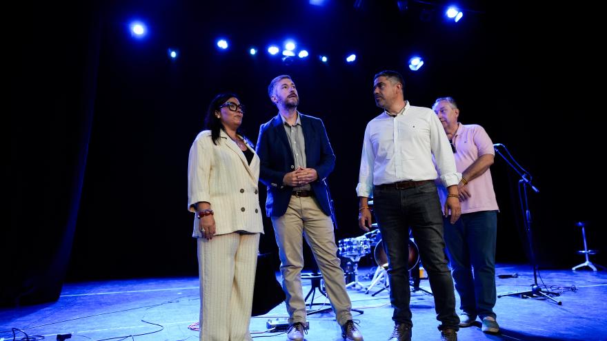García Martín visita teatro Juan Pardo de  Valdemoro remodelación  con cargo al PIR