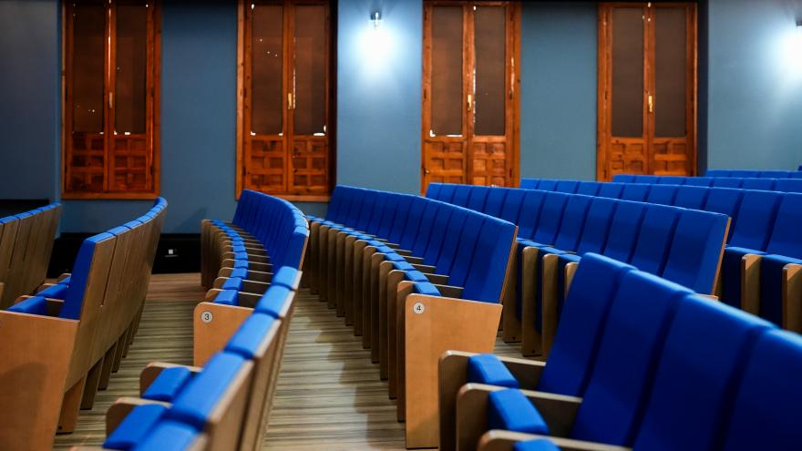 García Martín visita teatro Juan Pardo de  Valdemoro remodelación  con cargo al PIR