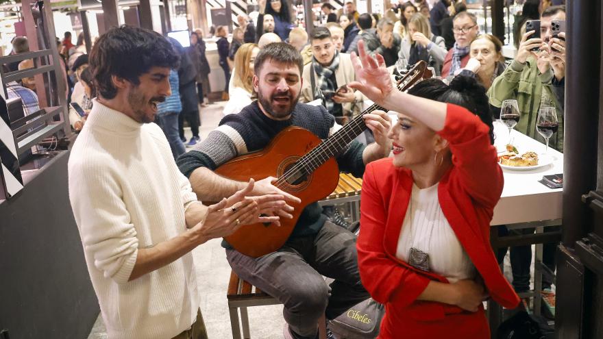 grupo flamenco tocando