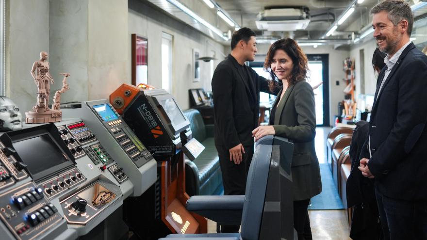 Díaz Ayuso ofrece Madrid como escenario para rodajes de la industria audiovisual surcoreana