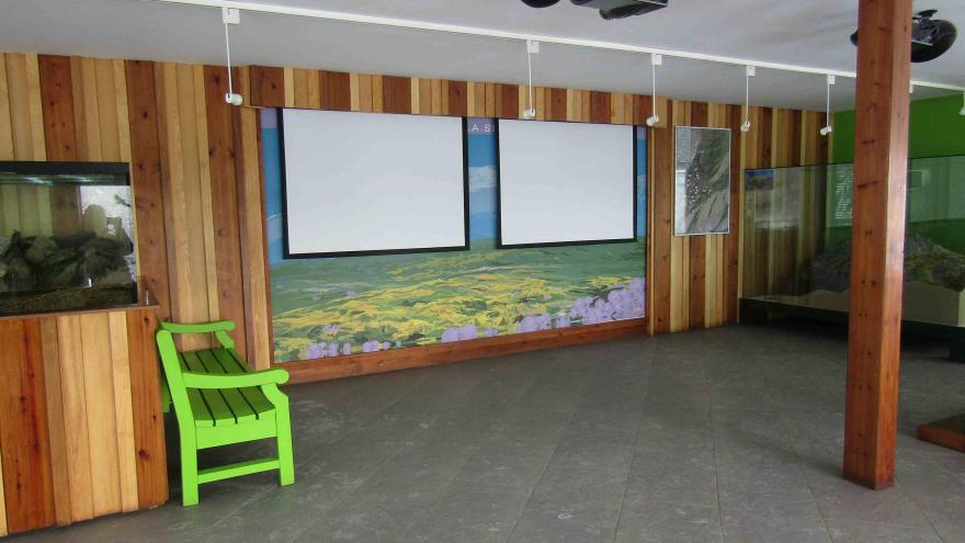 Interior del Centro de Visitantes Pañalara