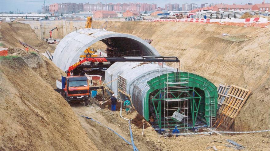 Ejecución de la bóveda de la estación Manuela Malasaña