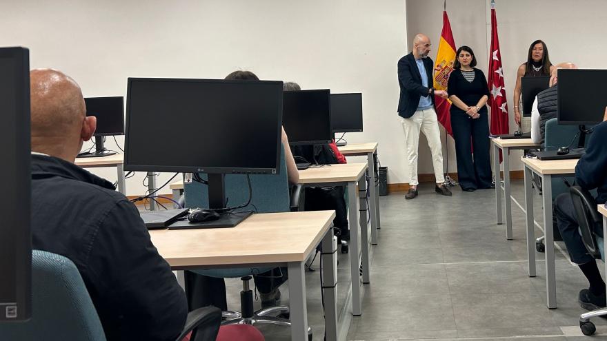 La Comunidad de Madrid convoca el 10 de mayo un nuevo examen para 135 conductores de VTC  Exámenes VTC