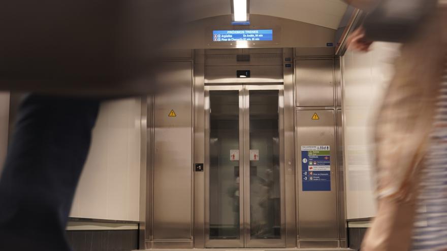 ascensores en Avenida de América de Metro