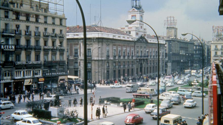 Puerta del Sol. Madrid. (Archivo Regional de la Comunidad de Madrid).