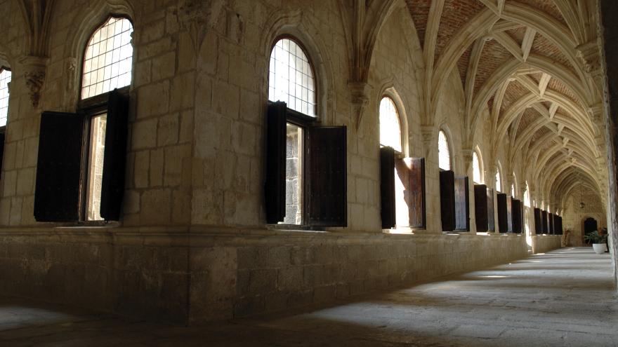 Patio interior de un monasterio