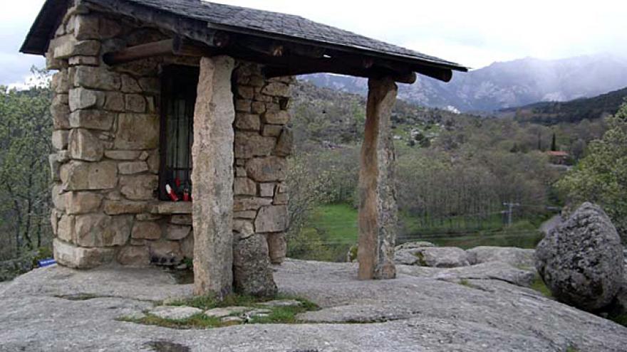 Senda del Puerto de la Morcuera a Alameda del Valle