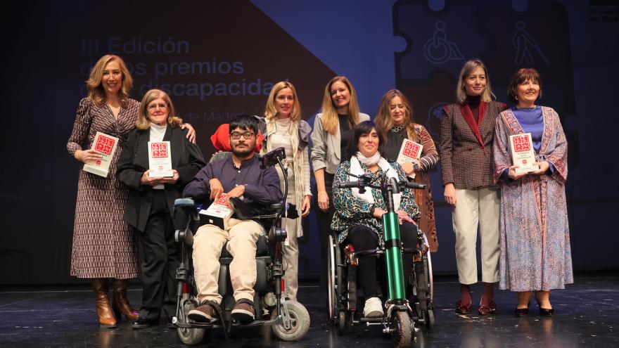 Dávila preside el acto de entrega de los III Premios de la Discapacidad La consejera Ana Dávila durante la entrega de los premios