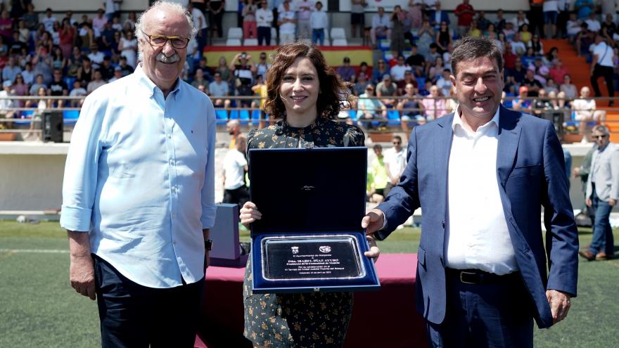  Díaz Ayuso en el Torneo de Fútbol Cadete Vicente del Bosque