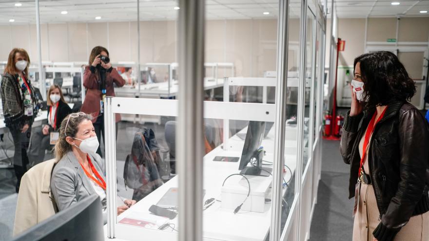 Díaz Ayuso visita el Centro de Datos de IFEMA
