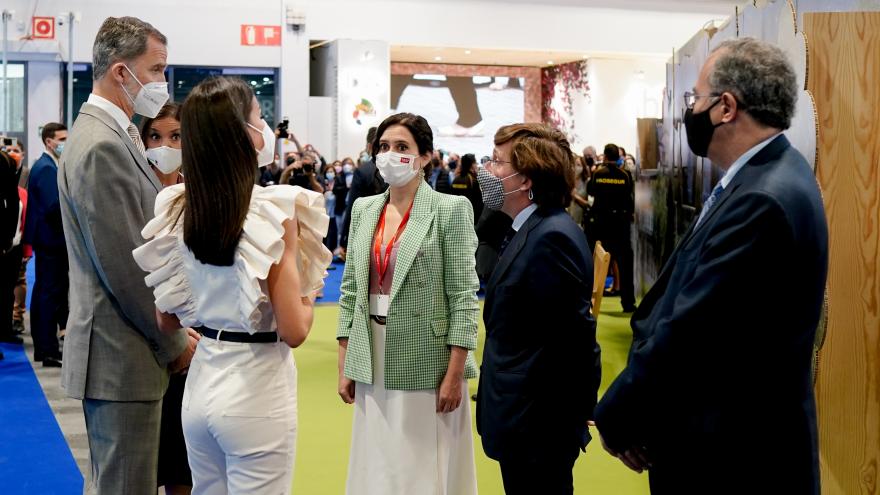 Díaz Ayuso participa en la inauguración de la Feria Internacional de Turismo FITUR 2021 presidida por SSMM los Reyes Díaz Ayuso participa en la inauguración de la Feria Internacional de Turismo FITUR 2021 presidida por SSMM los Reyes .