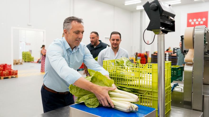  Carlos Novillo visita el centro pionero Madrid Rural
