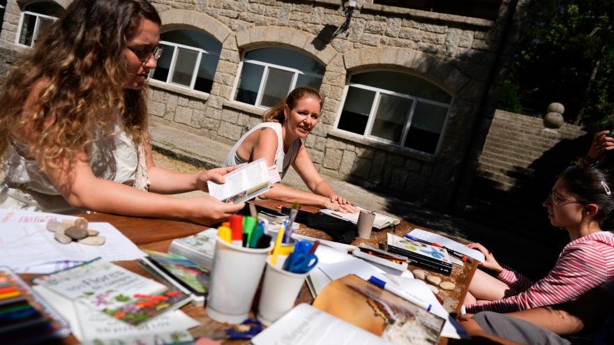 en el Albergue Villa Castora, en Cercedilla, el campo de voluntariado Equilibrios Biológicos