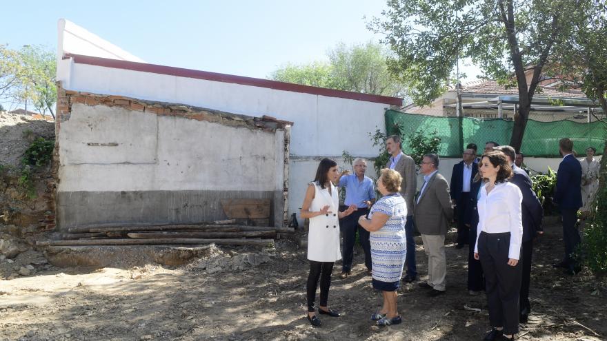 Díaz Ayuso durante la visita a Arganda