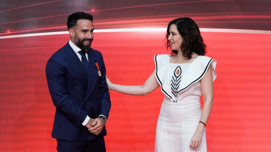 La presidenta Isabel Díaz Ayuso durante la entrega de la Medalla de Oro de la Comunidad de Madrid a Dani Carvajal 