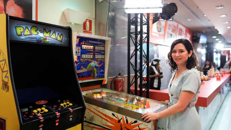La presidenta Isabel Díaz Ayuso en el 50 aniversario de Burger King en España