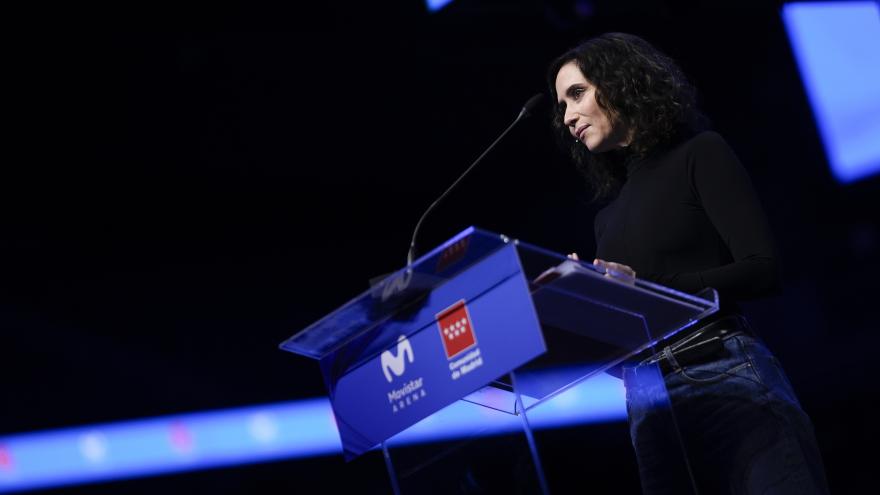 La presidenta Isabel Díaz Ayuso durante su visita a las instalaciones