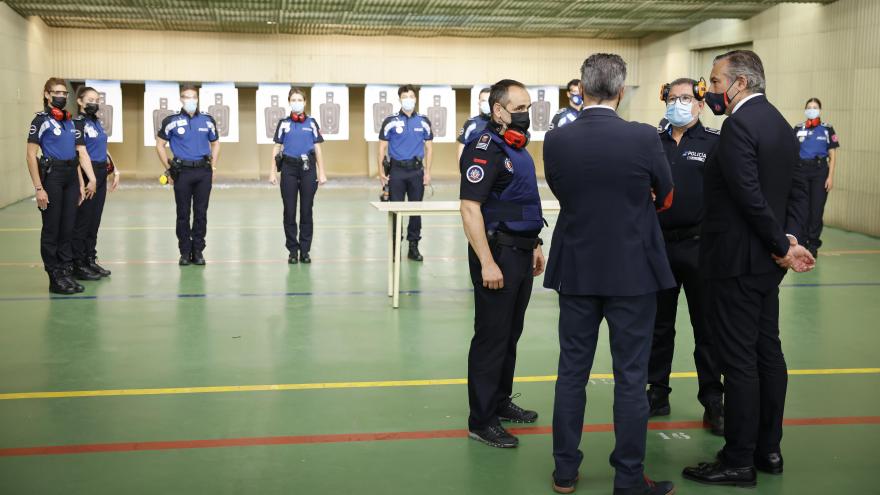 Enrique López visita los cursos de formación de la Comunidad de Madrid para Policías Locales