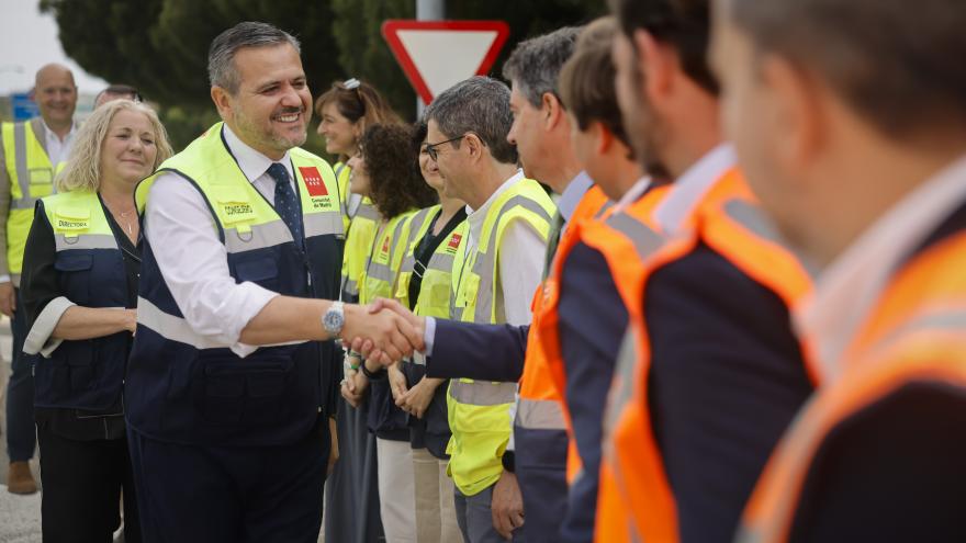 El consejero Jorge Rodrigo durante su visita a las obras del tercer carril en la carretera M 607