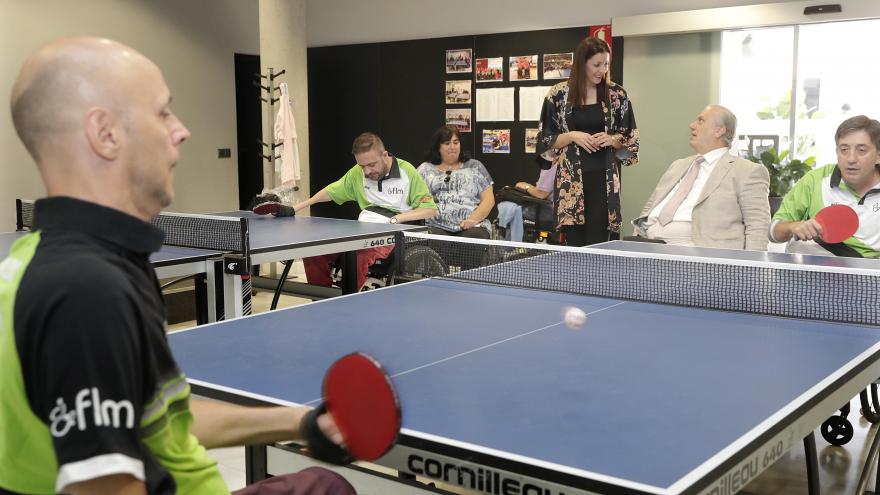 Lola Moreno ha visitado la sede de ASPAYM-MADRID y de la Fundación Lesionado Medular