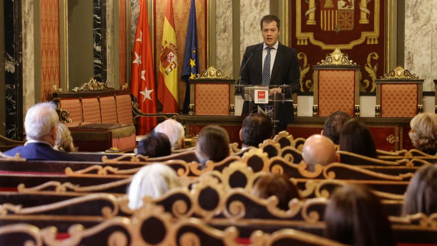 Martín presenta la XII edición de Bienvenidos a Palacio El viceconsejero Luis Martín durante la presentación de la XII edición de Bienvenidos a Palacio