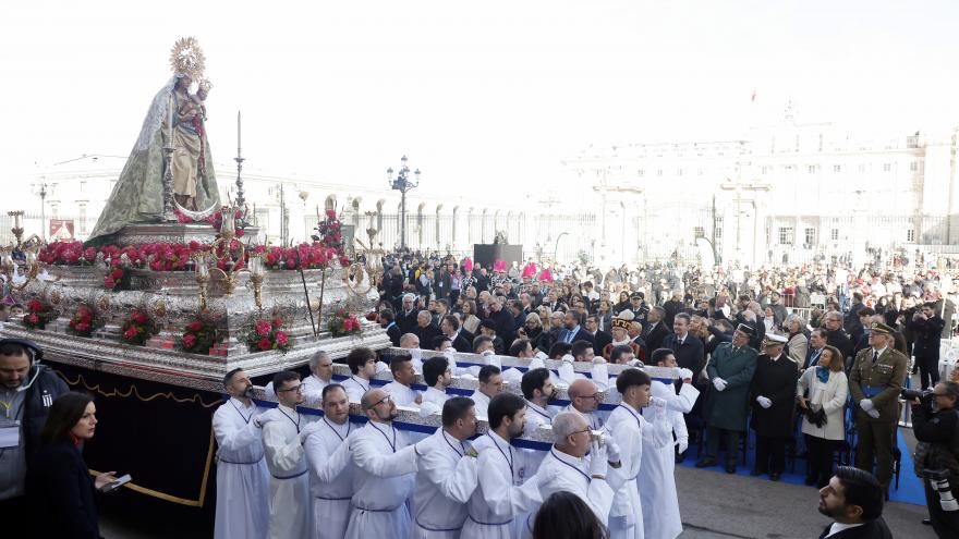 La presidenta Isabel Díaz Ayuso durante la misa solemne
