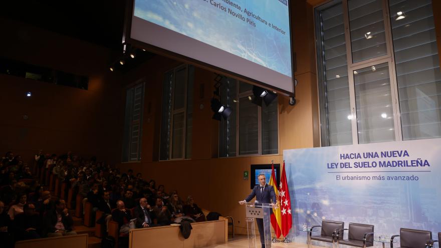Novillo inaugura la jornada Hacia una Nueva Ley del Suelo Madrileña El consejero Carlos Novillo durante la jornada