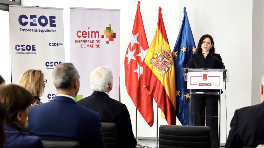 La presidenta Isabel Díaz Ayuso durante el encuentro de trabajo 