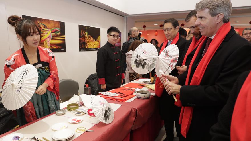 Garrido en el acto de presentación del "Año Nuevo Chino" Garrido en el acto de presentación del "Año Nuevo Chino"