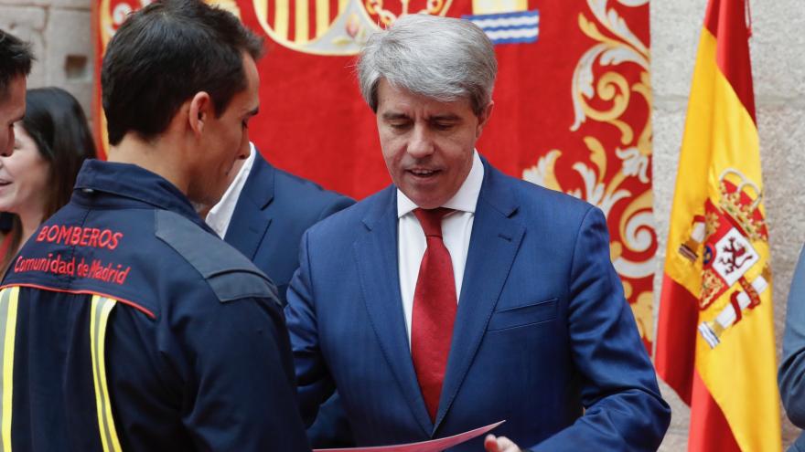 Garrido recibe a 113 nuevos bomberos, la promoción más amplia de los últimos 15 años