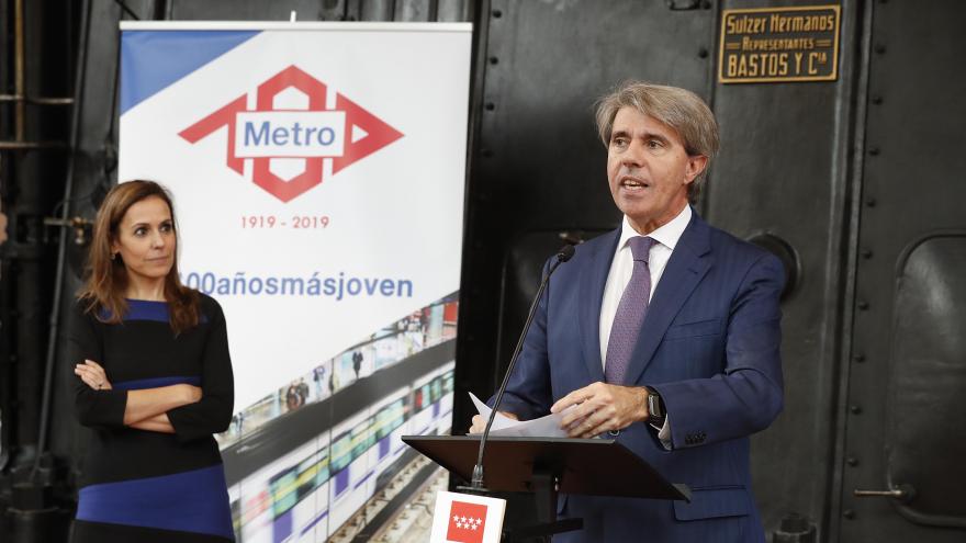 Ángel Garrido durante la entrega de los premios del concurso ‘El juego del Centenario”