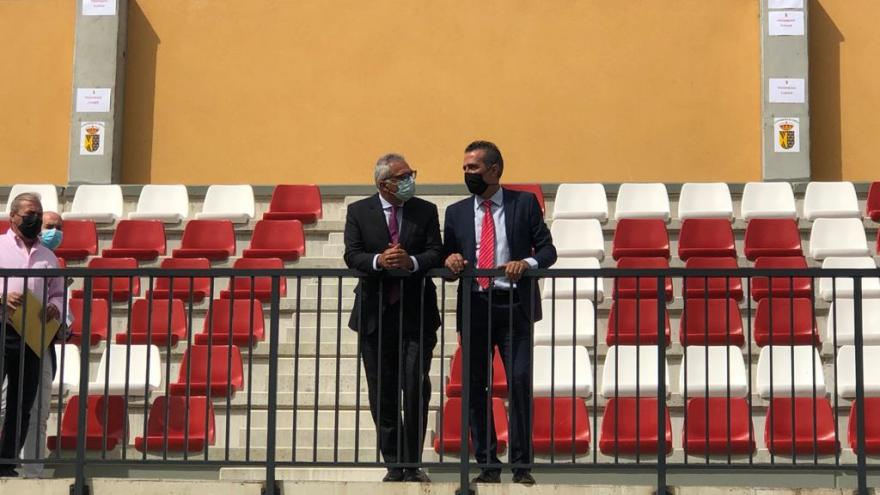 Carlos Izquierdo visita Cobeña Carlos Izquierdo durante su visita a Cobeña