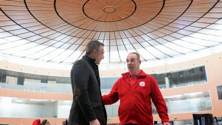 Carlos Novillo en un momento de su visita a la sede de ASEM112