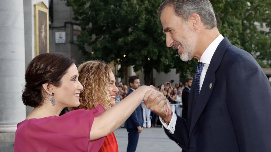 Imagen de Díaz Ayuso en la inauguración de la temporada del Teatro Real presidida por los Reyes