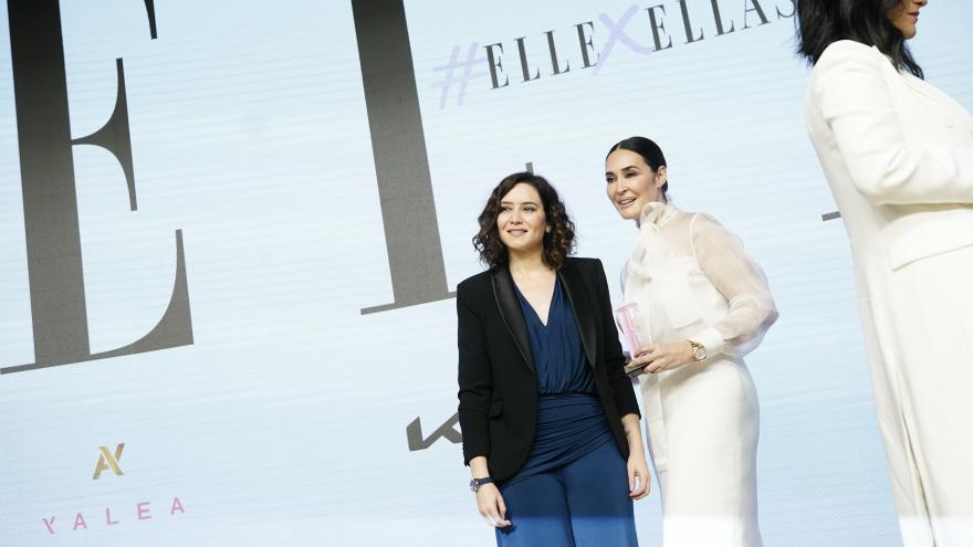 La presidenta junto a Vicky Martín Berrocal