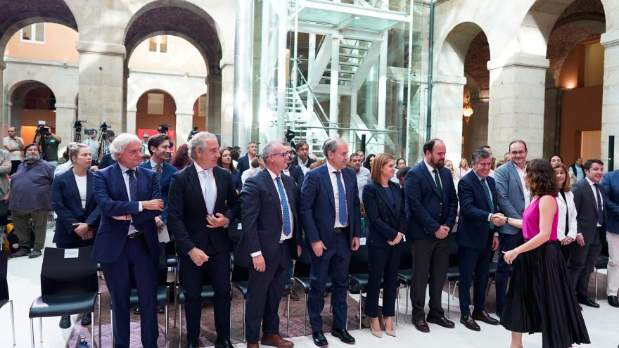 Principales autoridades en el público