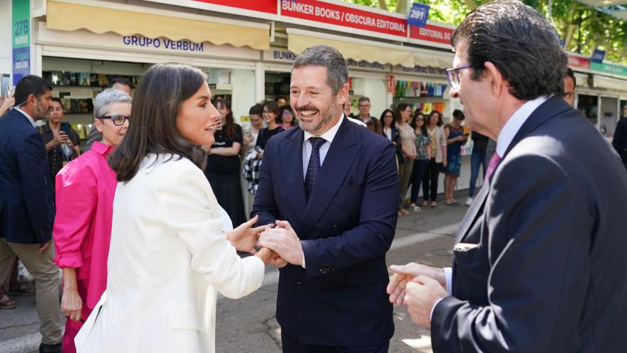 El consejero Mariano De Paco Serrano en la Feria del Libro de Madrid