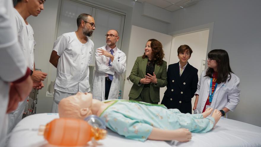 La consejera Fátima Matute en el Hospital público Infantil Universitario Niño Jesús