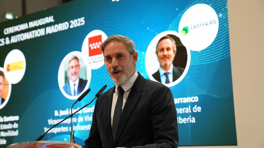García participa en la inauguración de la feria Logistics Automation y Logistics & Industrial Build El viceconsejero José María García durante la inauguración de la feria
