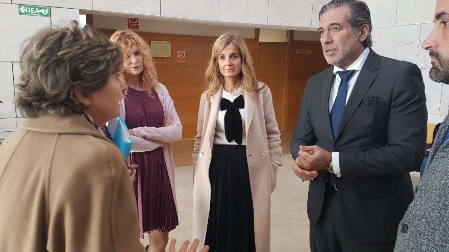 Enrique López durante su visita a los juzgados de Colmenar Viejo