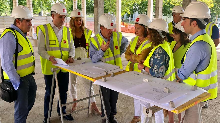 Ibarrola visita las obras de construcción del nuevo edificio judicial de Navalcarnero 